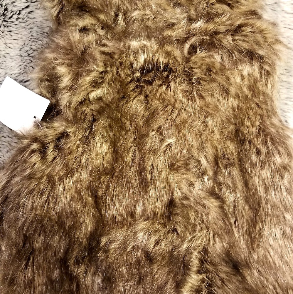🧣 - Picture 3 of 5
